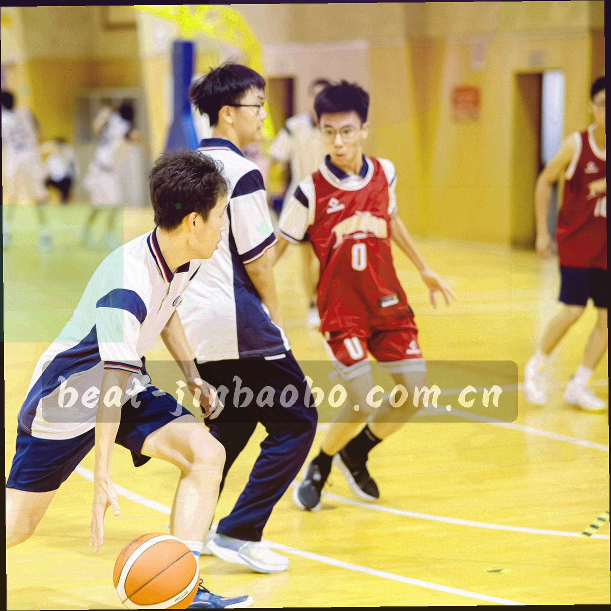 耗材组件微距特写，可见接合面与外壳上的标识刻印